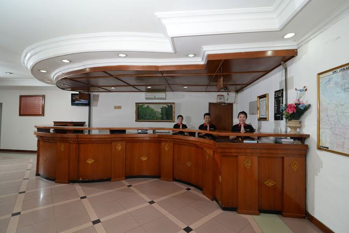 Imagen de los interiores del Hotel Puri Jaya. Foto 19