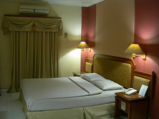 Imagen de la habitación del Hotel Puri Jaya. Foto 13