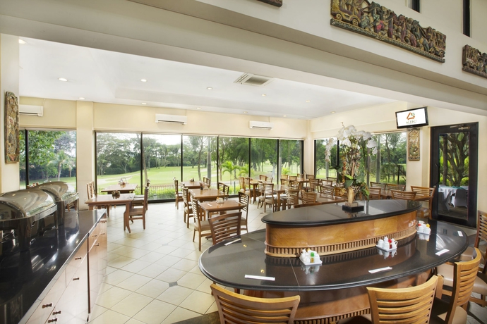 Imagen del bar/restaurante del Hotel Puri Kiic Golf View. Foto 6