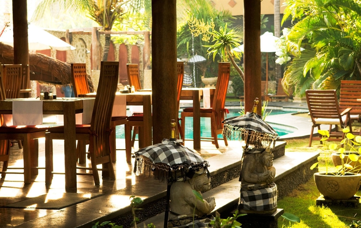 Imagen del bar/restaurante del Hotel Puri Madawi. Foto 2