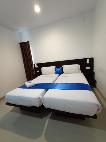 Imagen de la habitación del Hotel Puri Maju. Foto 16