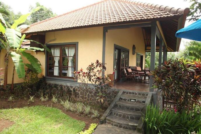 Imagen general del Hotel Puri Mangga Sea View Resort and Spa. Foto 11