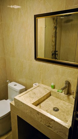 Imagen de la habitación del Hotel Puri Pangeran Yogyakarta. Foto 16