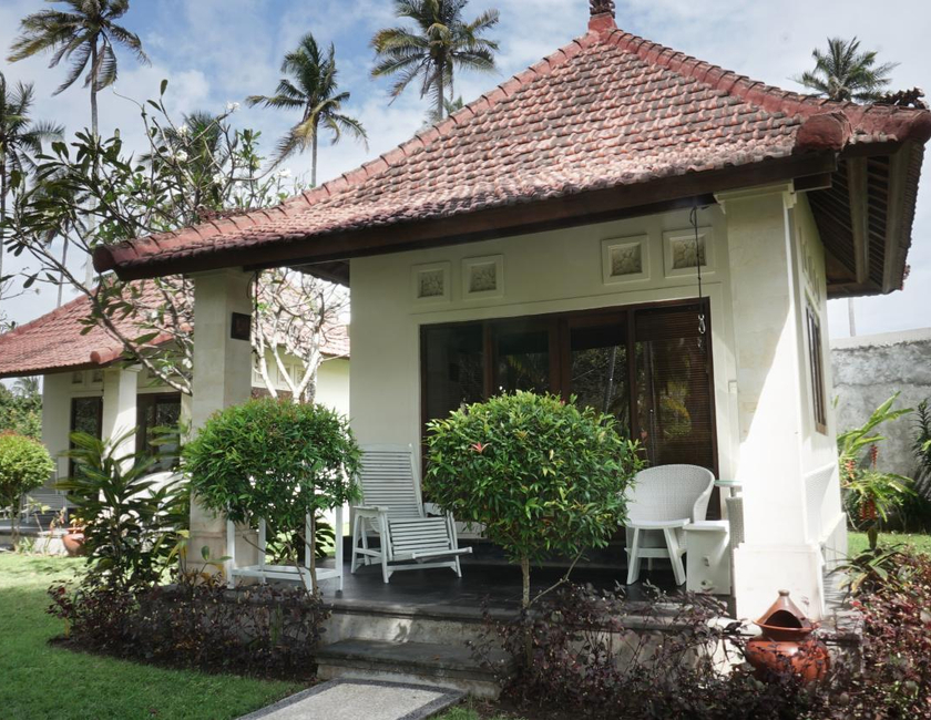 Imagen general del Hotel Puri Rinjani Bungalows. Foto 19