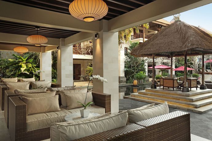 Imagen de los interiores del Hotel Puri Santrian. Foto 19