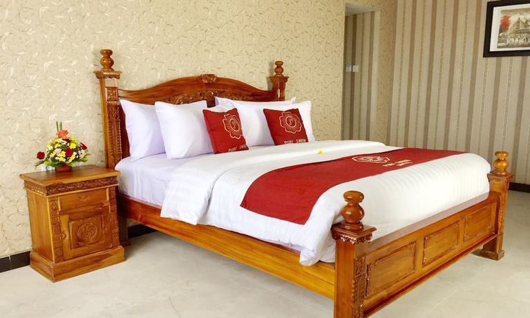 Imagen de la habitación del Hotel Puri Saron Baruna Beach. Foto 4