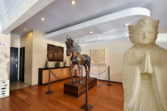 Imagen de los interiores del Hotel Puri Saron Denpasar. Foto 16
