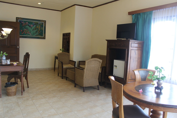 Imagen de los interiores del Hotel Puri Saron Senggigi. Foto 13