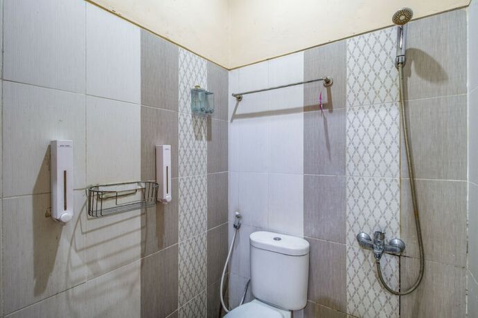 Imagen de la habitación del Hotel Puri Singgasana Ambarukmo. Foto 16