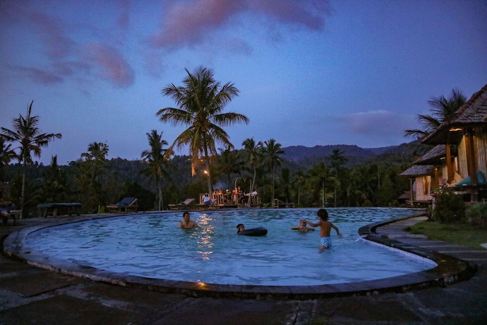 Imagen de la piscina del Hotel Puri Sunny Camping. Foto 19