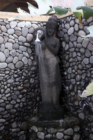 Imagen de la piscina del Hotel Puri Taman Sari. Foto 16