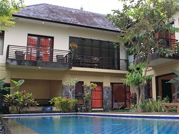 Imagen de la habitación del Hotel Puri Taman Sari. Foto 6