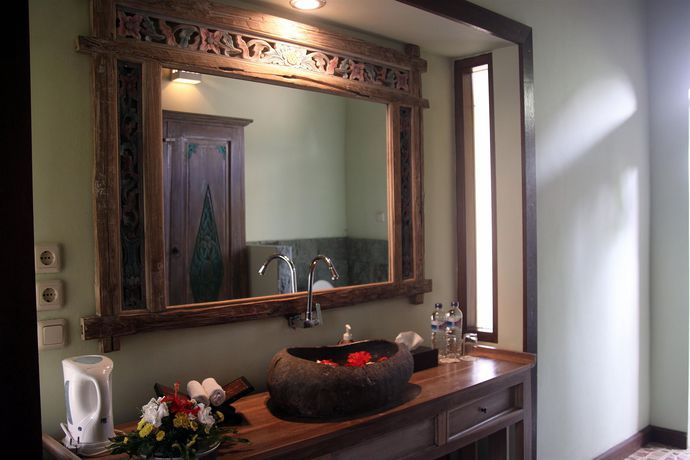 Imagen de la habitación del Hotel Puri Taman Sari. Foto 10