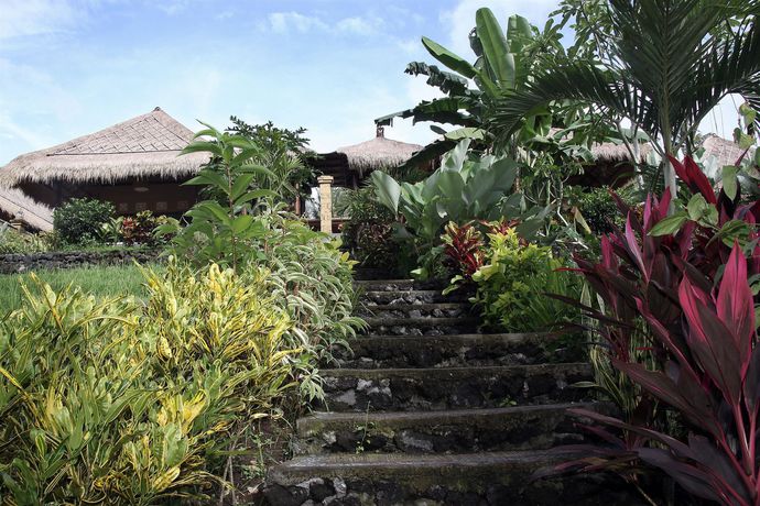 Imagen de los interiores del Hotel Puri Taman Sari. Foto 15
