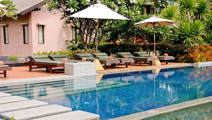 Imagen de la piscina del Hotel Purimuntra Resort and Spa. Foto 14