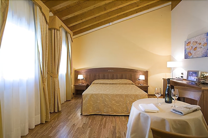 Imagen de la habitación del Hotel Purlilium. Foto 6