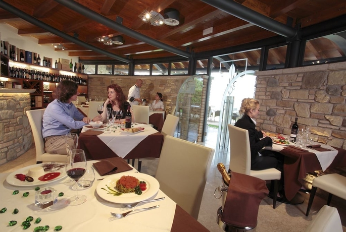 Imagen del bar/restaurante del Hotel Purlilium. Foto 4