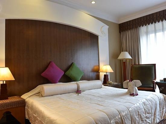 Imagen de la habitación del Hotel Purple Jade Laguna Resort. Foto 4