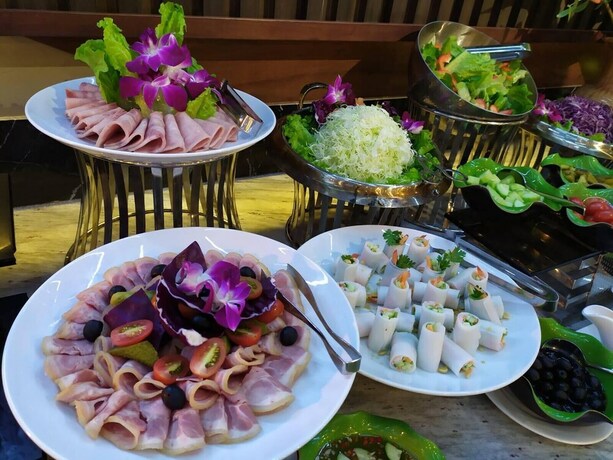 Imagen del bar/restaurante del Hotel Purple Lotus. Foto 15