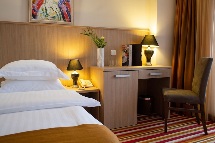 Imagen de la habitación del Hotel Puscha Congress. Foto 5