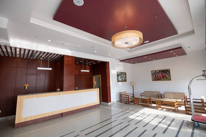 Imagen de los interiores del Hotel Pushkara Sarovar Portico Dibrugarh. Foto 18
