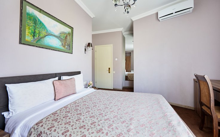 Imagen de la habitación del Hotel Pushkin, Tbilisi. Foto 8