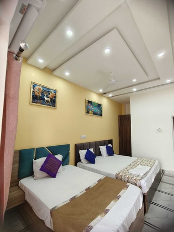 Imagen de la habitación del Hotel Pushpanjali Grand Inn. Foto 6