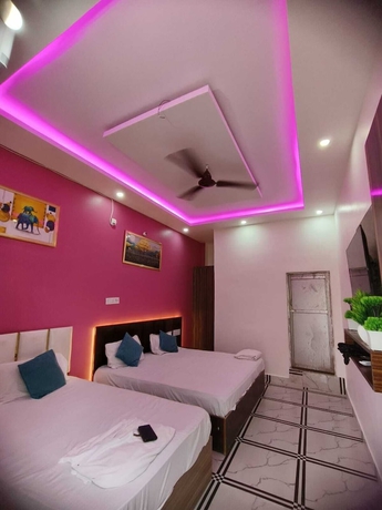 Imagen de la habitación del Hotel Pushpanjali Grand Inn. Foto 12