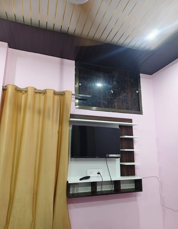 Imagen de la habitación del Hotel Pushpanjali Grand Inn. Foto 14
