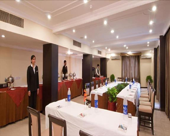 Imagen del bar/restaurante del Hotel Pushpvilla. Foto 5
