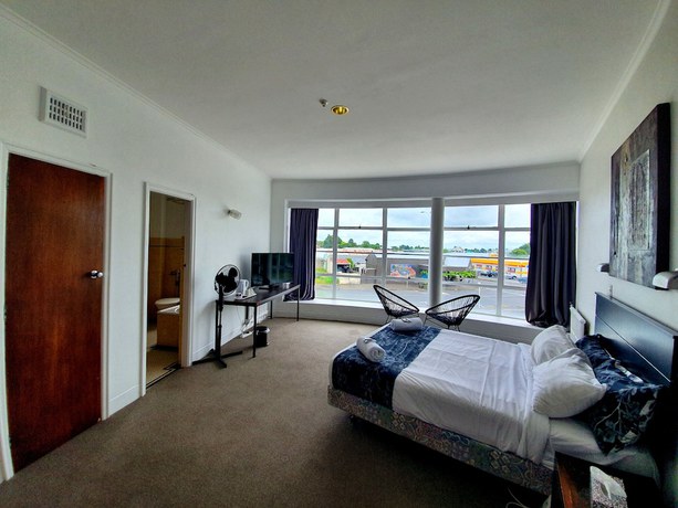 Imagen de la habitación del Hotel Putaruru. Foto 13