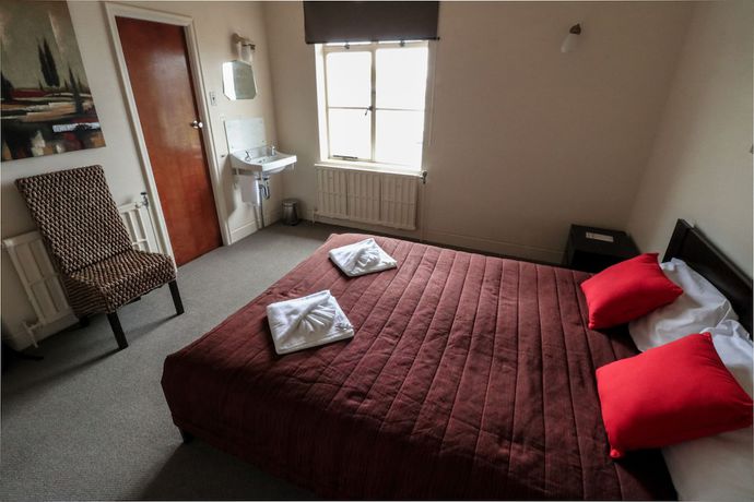 Imagen de la habitación del Hotel Putaruru. Foto 15