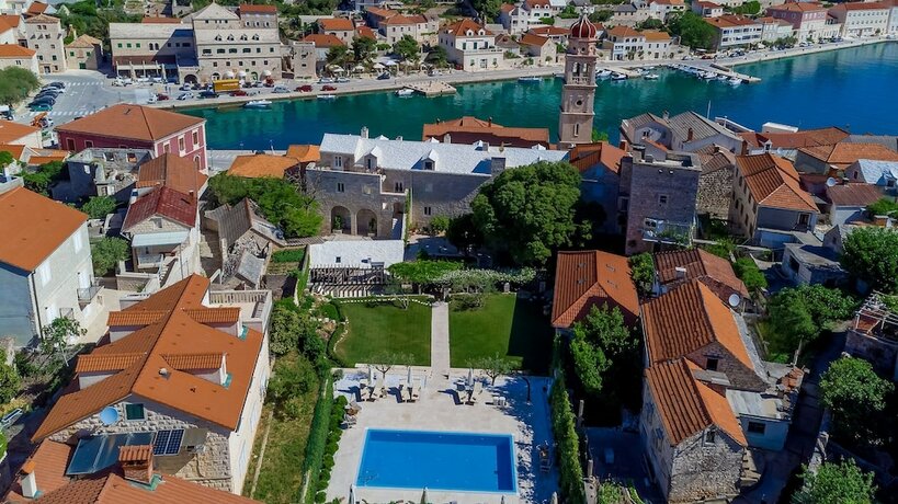 Imagen general del Hotel Puteus Palace Brac. Foto 9