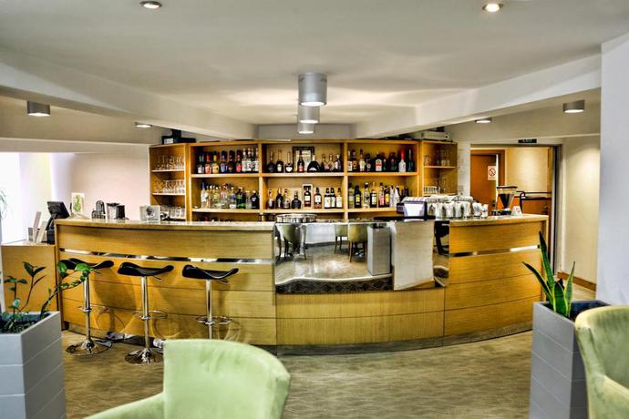 Imagen del bar/restaurante del Hotel Putnik Inn Belgrade. Foto 2