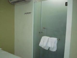 Imagen de la habitación del Hotel Putra One Avenue. Foto 19