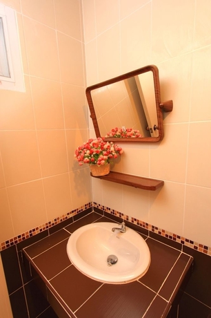 Imagen de la habitación del Hotel Puwanon Place. Foto 3