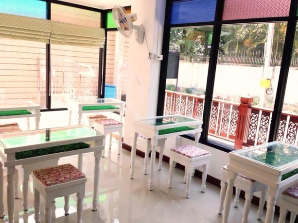 Imagen de los interiores del Hotel Puwanon Place. Foto 11