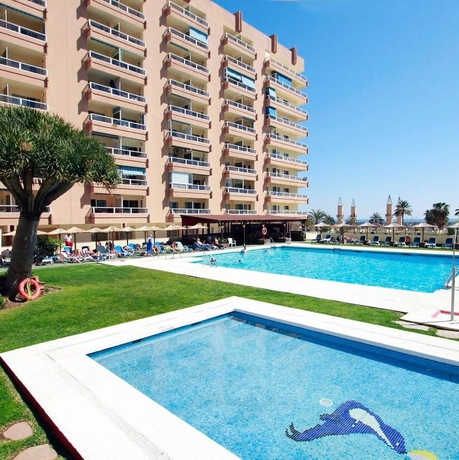 Imagen de los exteriores del Hotel Pyr Fuengirola. Foto 11