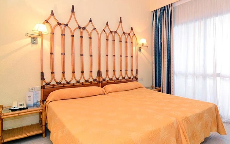 Imagen de la habitación del Hotel Pyr Fuengirola. Foto 5