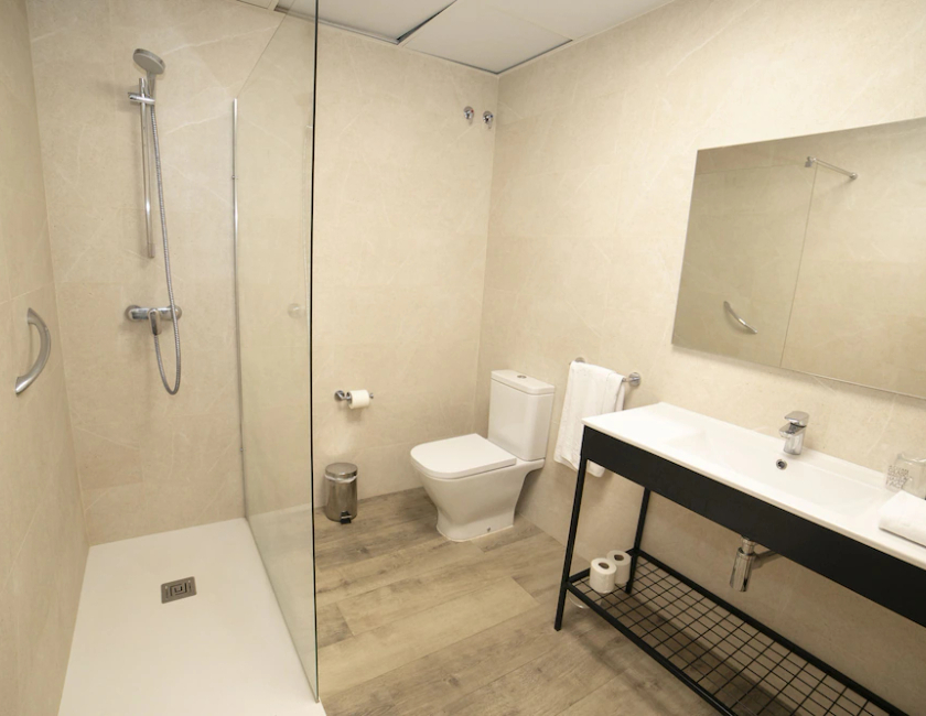 Imagen de la habitación del Hotel Pyr Fuengirola. Foto 8