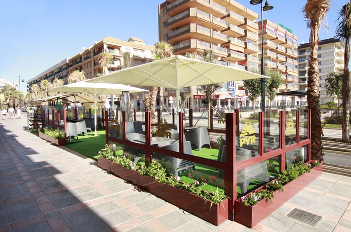 Imagen de los exteriores del Hotel Pyr Fuengirola. Foto 13