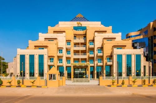 Imagen general del Hotel Pyramid Continental. Foto 1