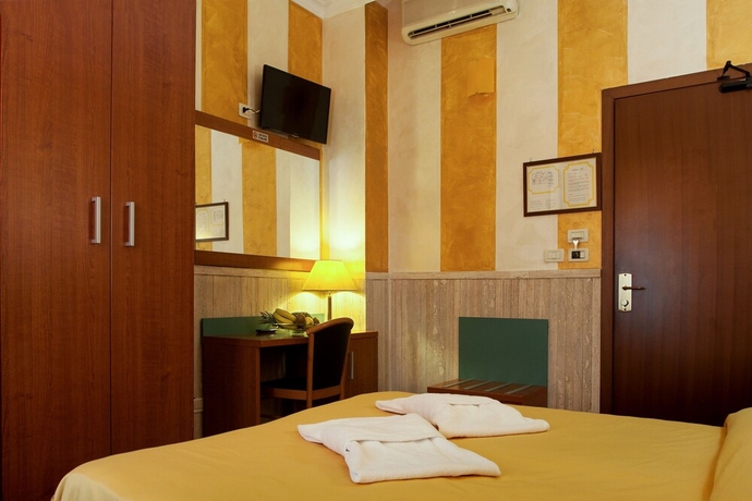 Imagen de la habitación del Hotel Pyramid. Foto 12