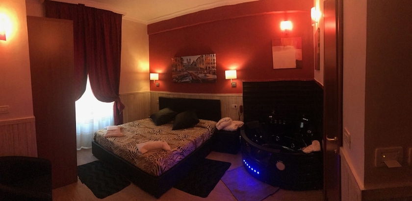 Imagen de la habitación del Hotel Pyramid. Foto 16