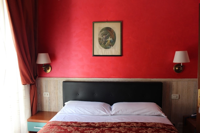 Imagen de la habitación del Hotel Pyramid. Foto 17