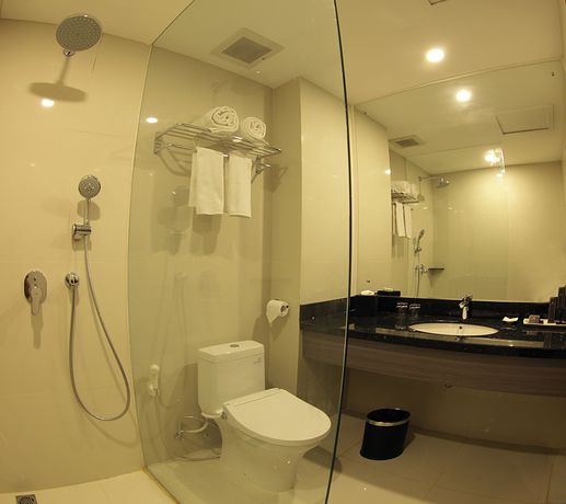 Imagen de la habitación del Hotel Pyramid Suites. Foto 9