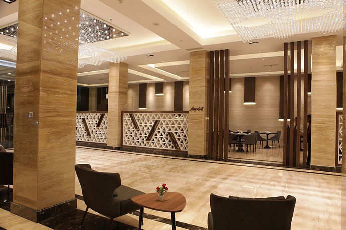 Imagen de los interiores del Hotel Pyramid Suites. Foto 18