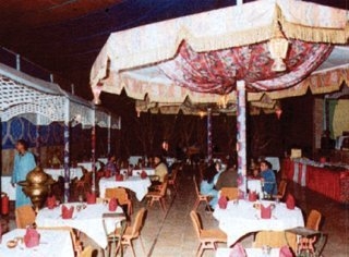 Imagen del bar/restaurante del Hotel Pyramids. Foto 4