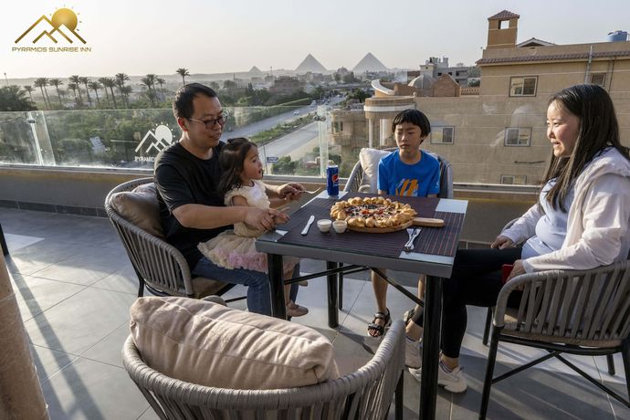Imagen del bar/restaurante del Hotel Pyramids Sunrise Inn. Foto 7
