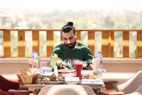 Imagen general del Hotel Pyramids Sunshine. Foto 10